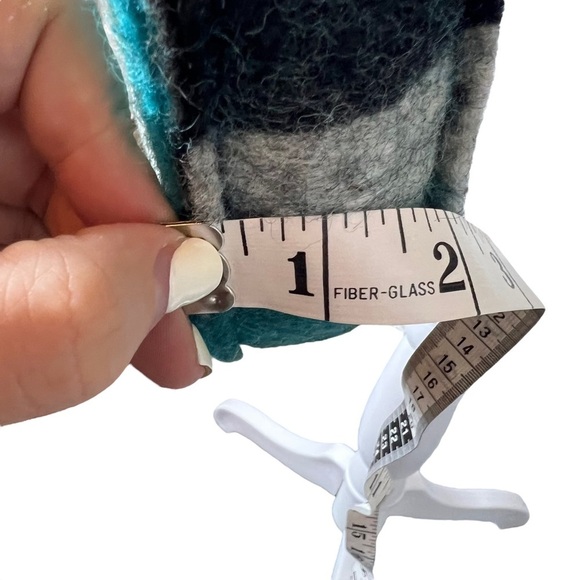 Prana Crossbody Purse - Picture 13 of 13